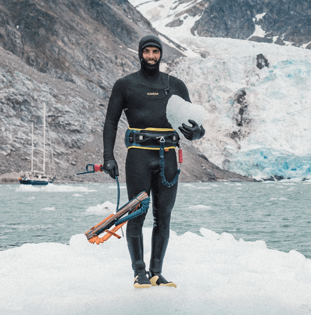 Load image into Gallery viewer, Manera Magma Steamer 6/4 Hooded Chest-Zip Wetsuit • 2024 16
