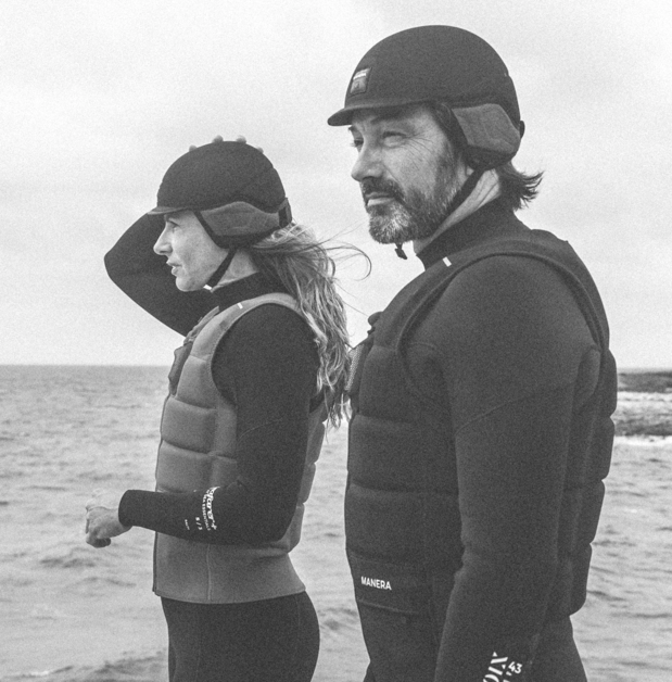 Load image into Gallery viewer, Manera S-Foam Surf Helmet 12
