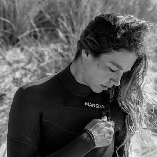 Manera Women's Seafarer 5/3 Chest-Zip Wetsuit 16
