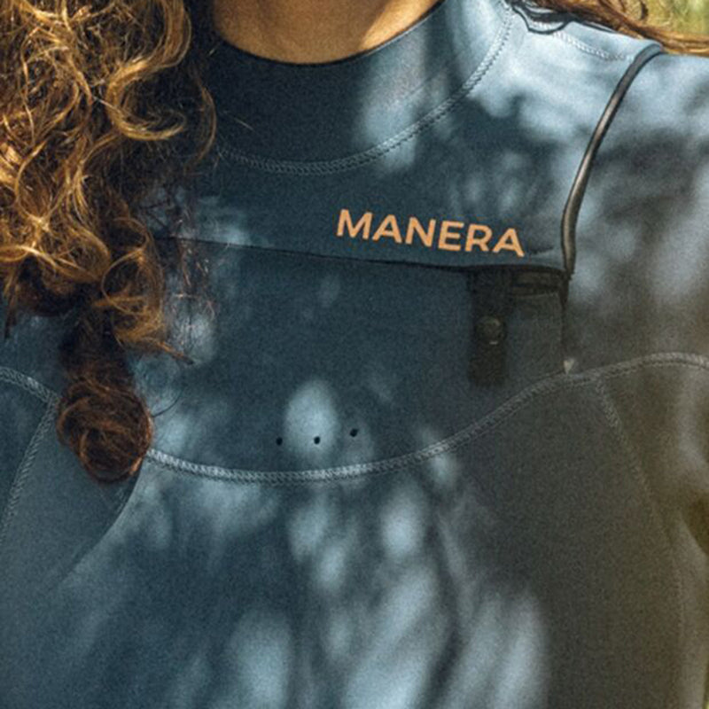Load image into Gallery viewer, Manera Women's Seafarer+ Steamer 3/2 Chest-Zip Wetsuit 11
