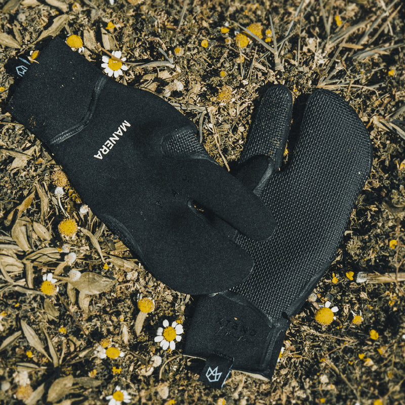 Load image into Gallery viewer, Manera XTEND 2mm Lobster Gloves 9
