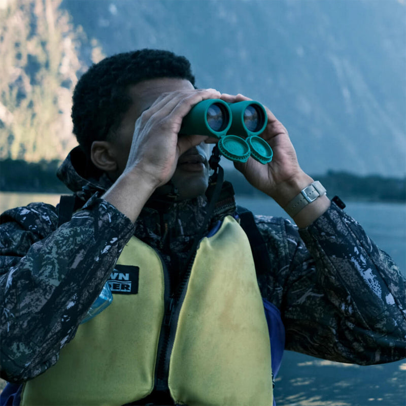 Load image into Gallery viewer, Nocs Provisions Field Issue 8×42 Binoculars 10
