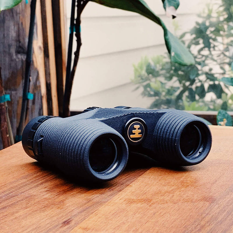 Load image into Gallery viewer, Nocs Provisions Standard Issue 8×25 Waterproof Binoculars
