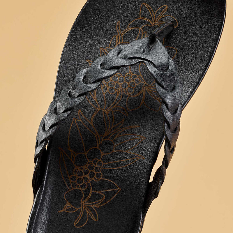 Load image into Gallery viewer, OluKai Women's Lei Leather Sandals 18
