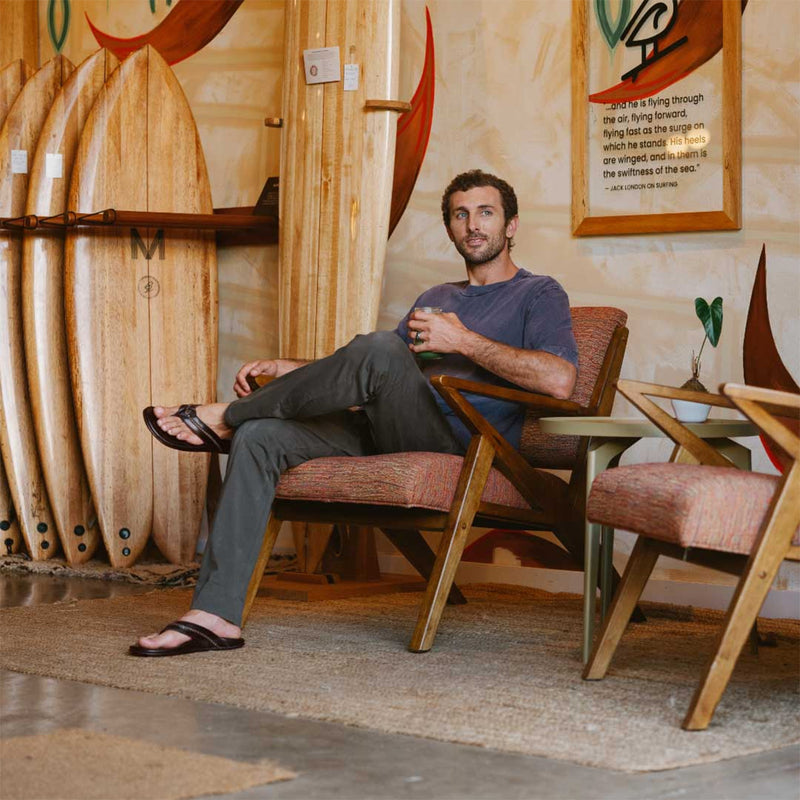 Load image into Gallery viewer, OluKai Mea Ola Sandals 14
