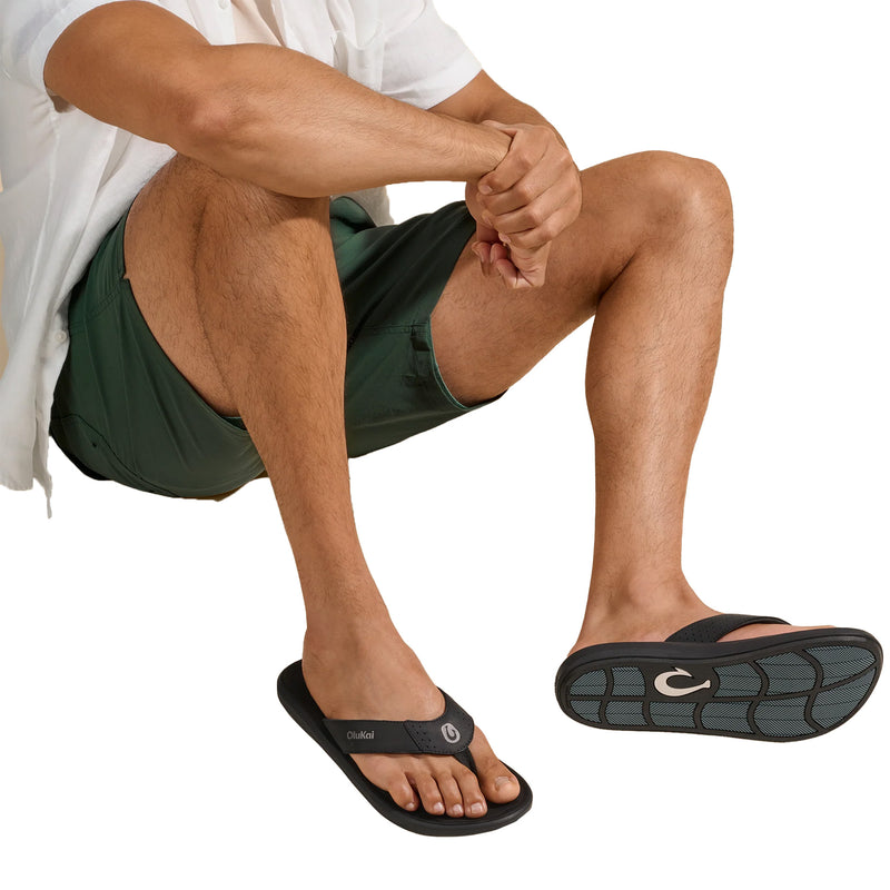 Load image into Gallery viewer, OluKai Pili Sandals 5
