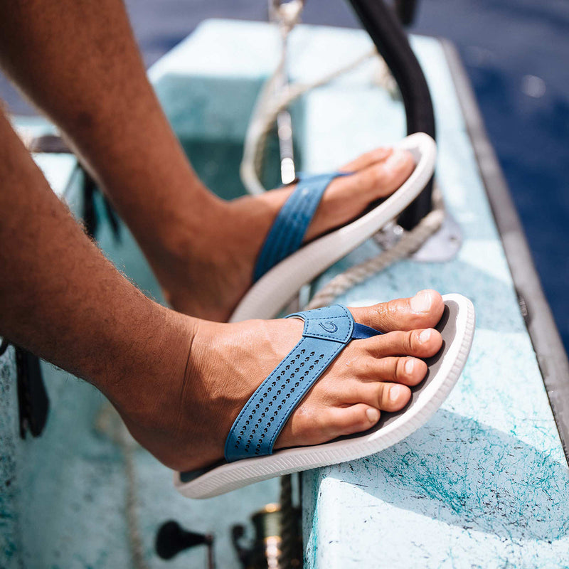 Load image into Gallery viewer, OluKai Ulele Sandals 5
