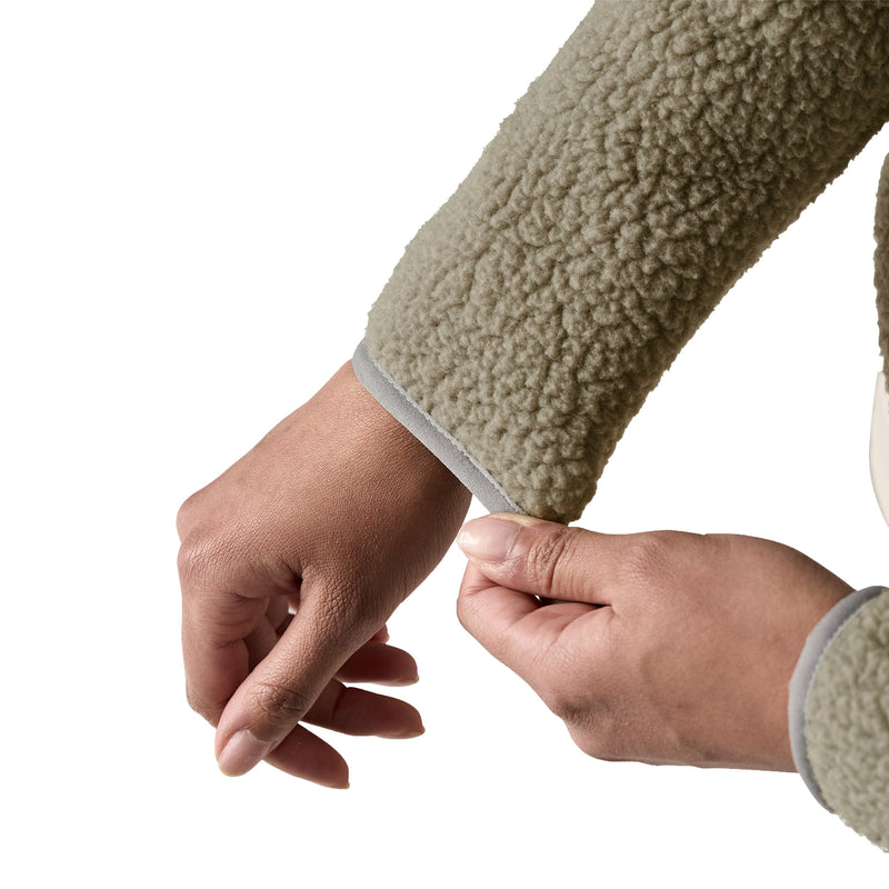 Load image into Gallery viewer, Patagonia Women's Retro Pile Fleece Marsupial Half-Zip Sweatshirt 6
