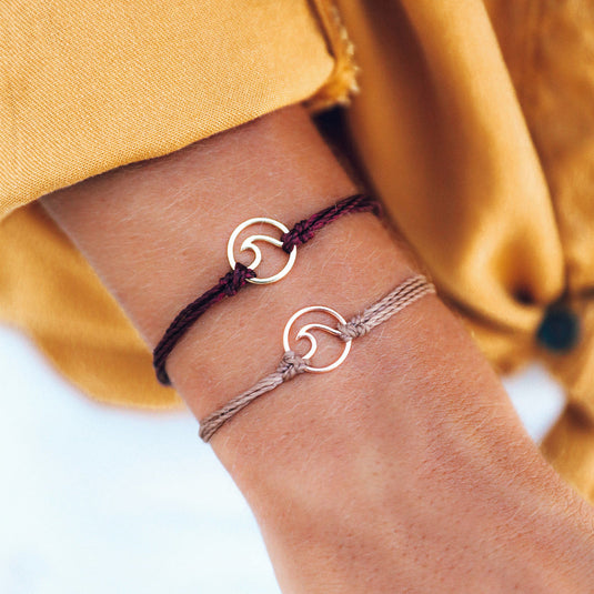 Pura Vida Women's Gold Wave Bracelet 3