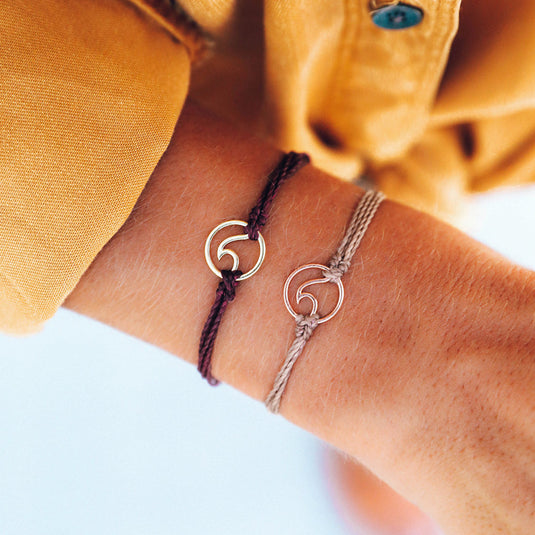 Pura Vida Women's Gold Wave Bracelet 4