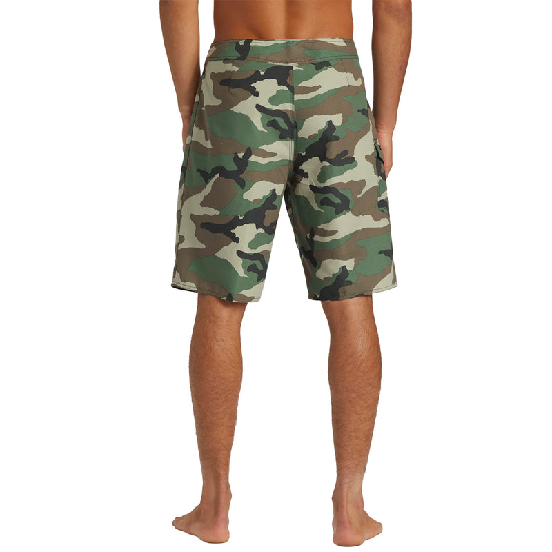 Load image into Gallery viewer, Quiksilver Everyday Solid 20" Boardshorts 5

