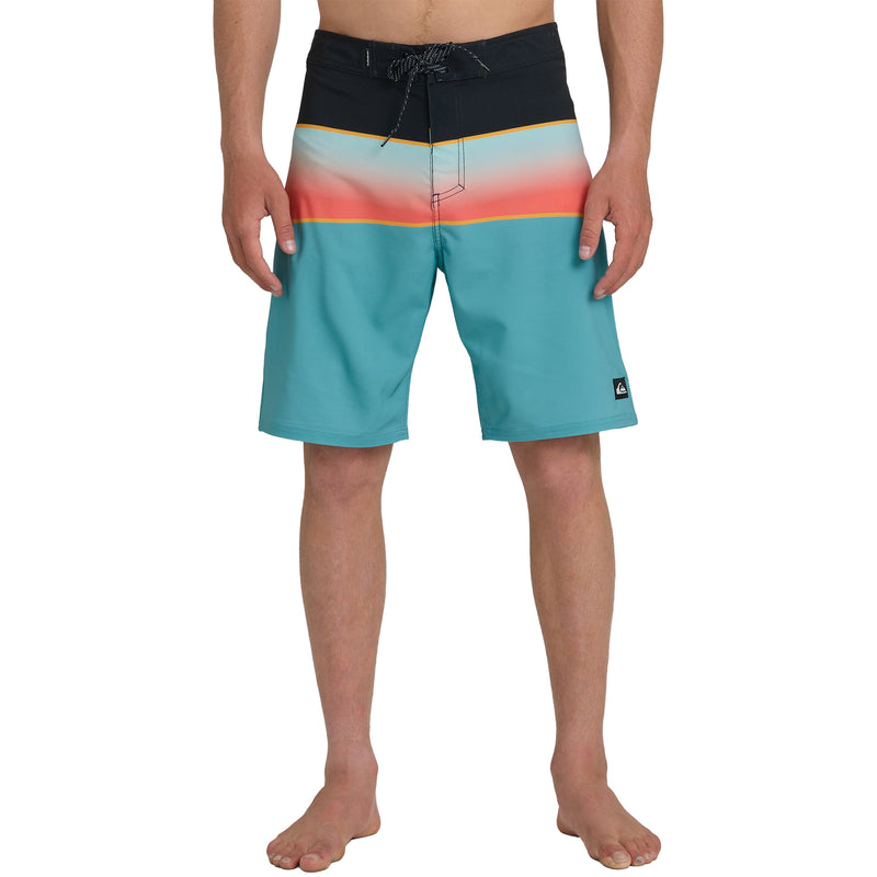 Load image into Gallery viewer, Quiksilver Surfsilk Panel 20" Boardshorts 3

