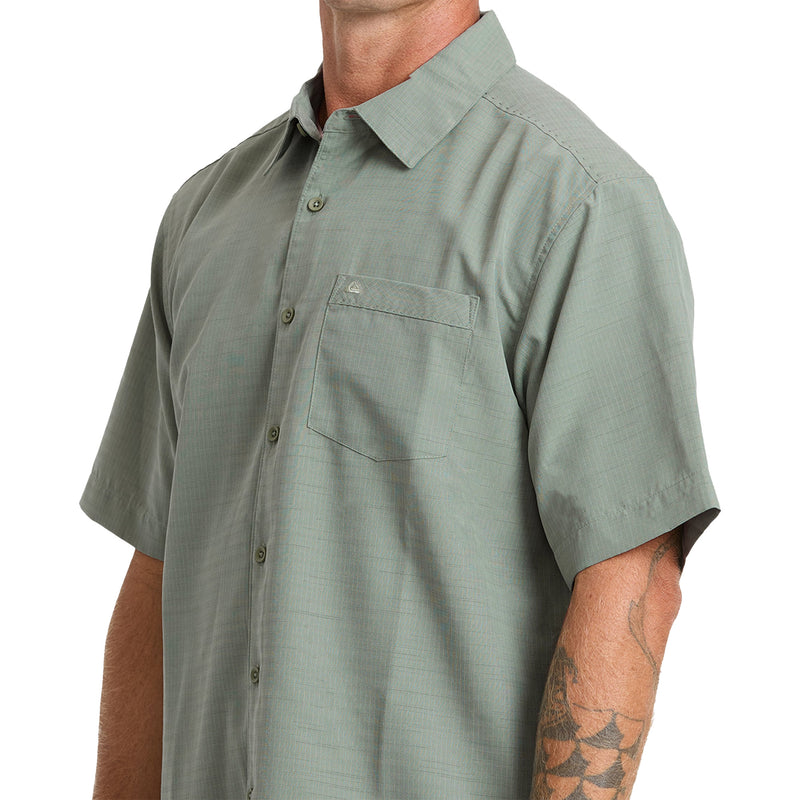 Load image into Gallery viewer, Quiksilver Waterman Centinela Short Sleeve Button-Up Shirt 13

