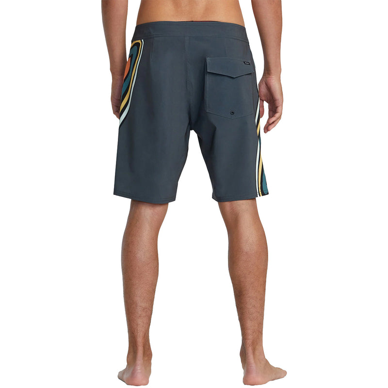 Load image into Gallery viewer, RVCA VA 19" Boardshorts 6
