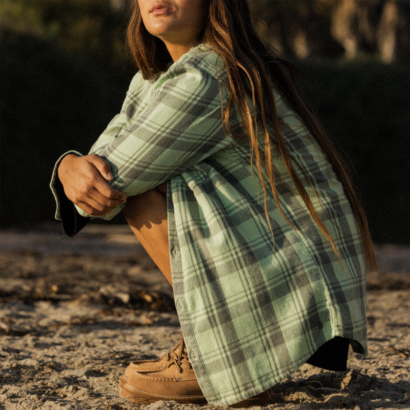 Load image into Gallery viewer, Roxy Women's Let It Go Long Sleeve Button-Up Flannel Shirt 24
