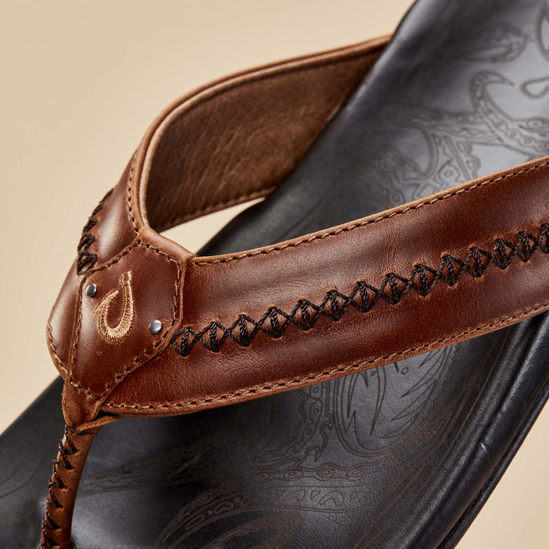 Load image into Gallery viewer, OluKai Mea Ola Sandals 7
