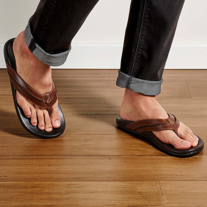 Load image into Gallery viewer, OluKai Mea Ola Sandals 5
