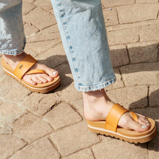 REEF Women's Cushion Sol Hi Sandals 6