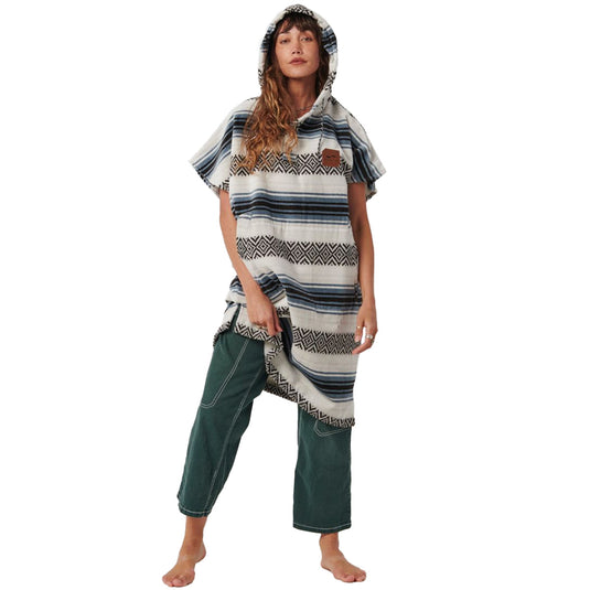 Slowtide Oso Hooded Changing Poncho 7
