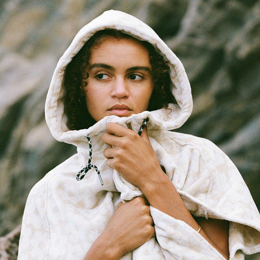 Slowtide Ginny Hooded Changing Poncho 6