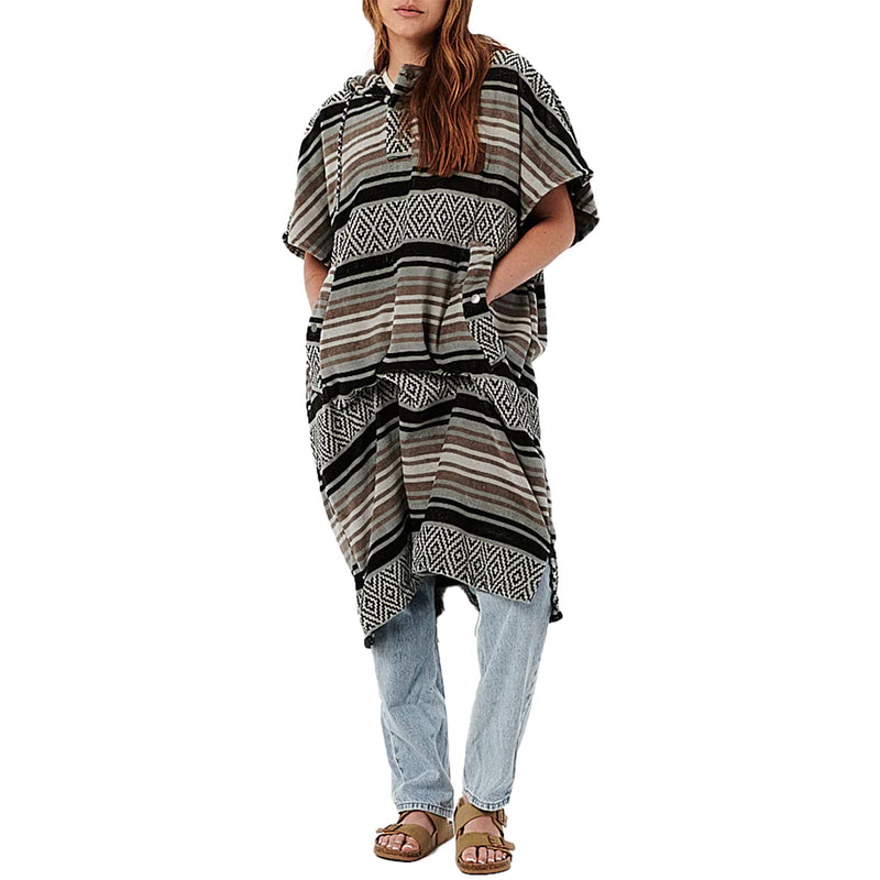 Load image into Gallery viewer, Slowtide Oso Courtyard Hooded Changing Poncho 1
