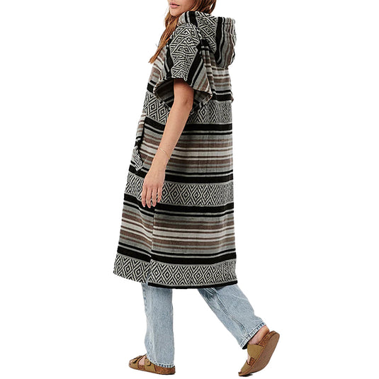Slowtide Oso Courtyard Hooded Changing Poncho 2