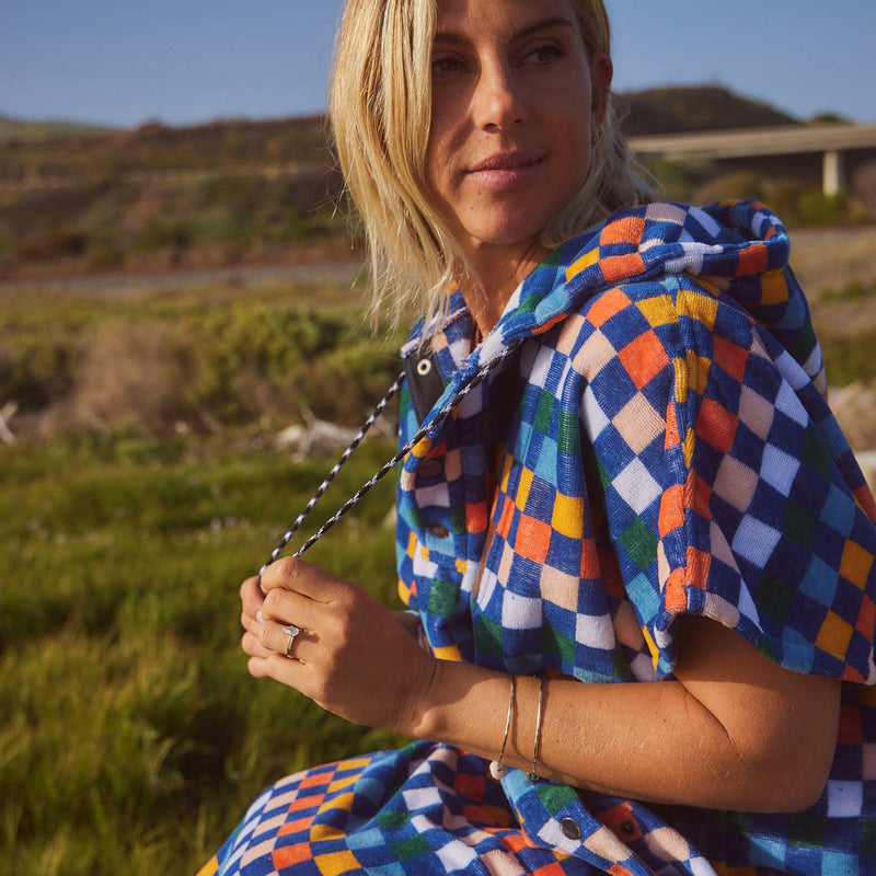 Load image into Gallery viewer, Slowtide Sundown Hooded Changing Poncho 10

