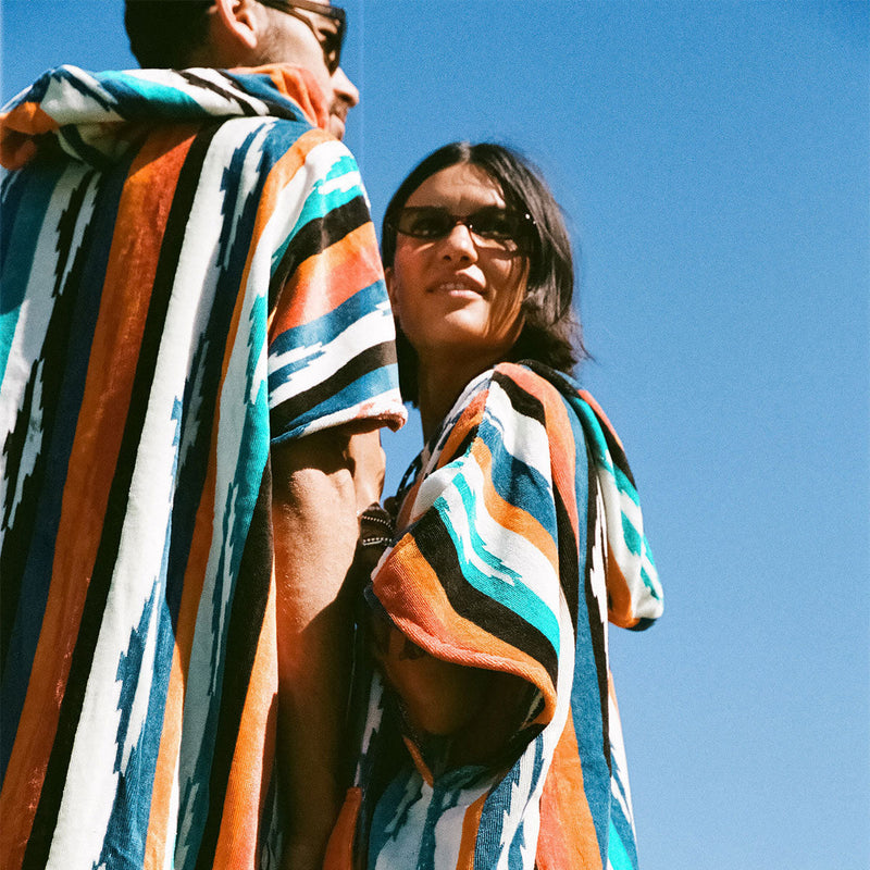 Load image into Gallery viewer, Slowtide Duvall Hooded Changing Poncho 3
