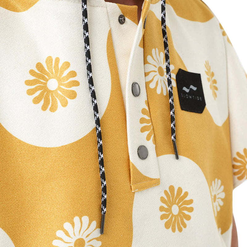 Load image into Gallery viewer, Slowtide Botanical Waves Performance Quick-Dry Hooded Changing Poncho 3
