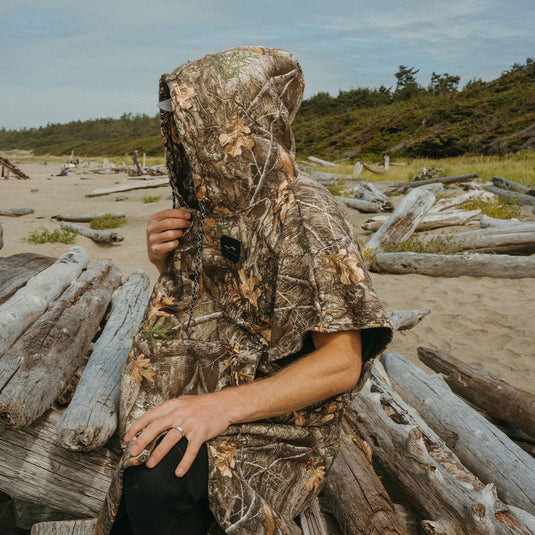 Slowtide Realtree Quick-Dry Hooded Changing Poncho 3