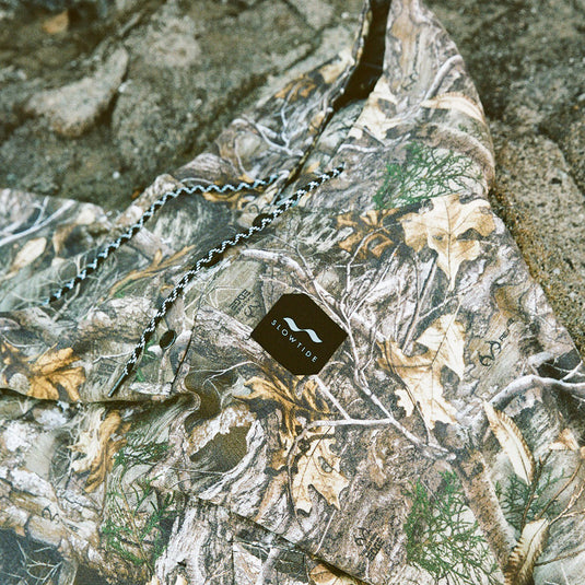 Slowtide Realtree Quick-Dry Hooded Changing Poncho 2