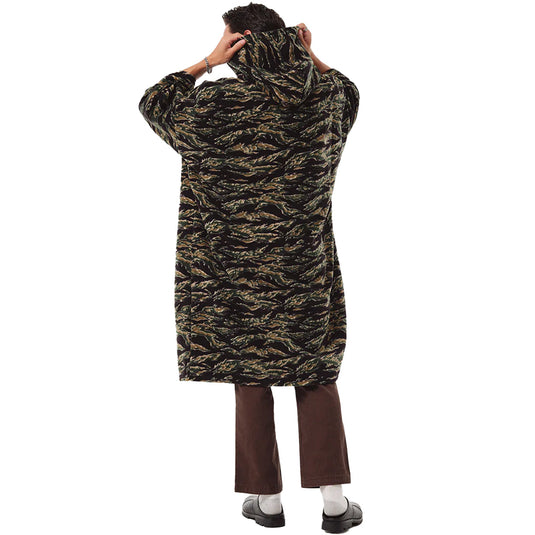 Slowtide Major Chilling Fleece Hooded Changing Poncho 2
