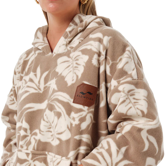 Slowtide Hauke Chilling Fleece Hooded Changing Poncho 3