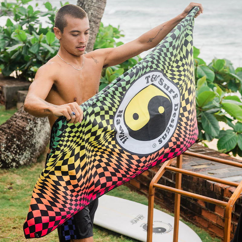Load image into Gallery viewer, Slowtide Walos Performance Quick-Dry Travel Towel 5
