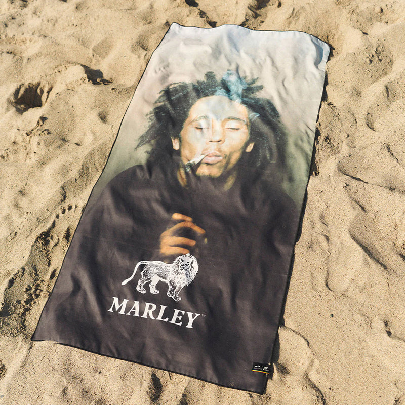 Load image into Gallery viewer, Slowtide One Drop Performance Quick-Dry Travel Beach Towel 3
