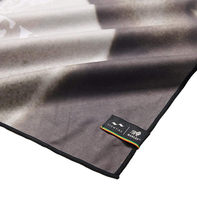 Load image into Gallery viewer, Slowtide Kaya Performance Quick-Dry Travel Beach Towel 2
