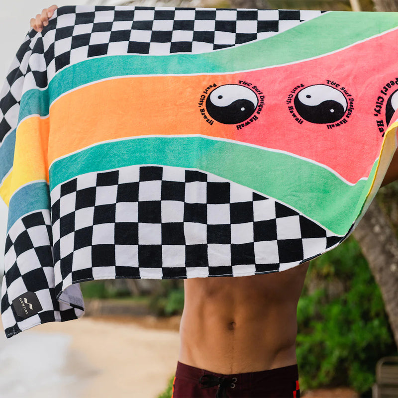 Load image into Gallery viewer, Slowtide Town &amp; Country Beach Towel 9
