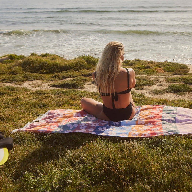 Load image into Gallery viewer, Slowtide Joplin Turkish Beach Towel 5
