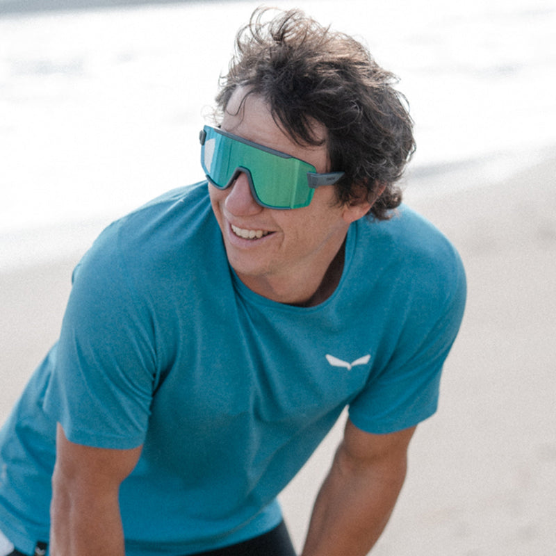 Load image into Gallery viewer, SMITH Wildcat Sunglasses - Matte Cement/ChromaPop Green Mirror 6
