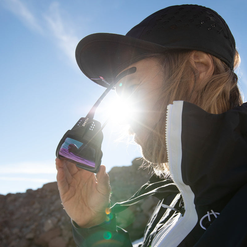Load image into Gallery viewer, SMITH Pursuit Sunglasses - Matte Black/ChromaPop Glacier Photochromic Copper Blue Mirror 9
