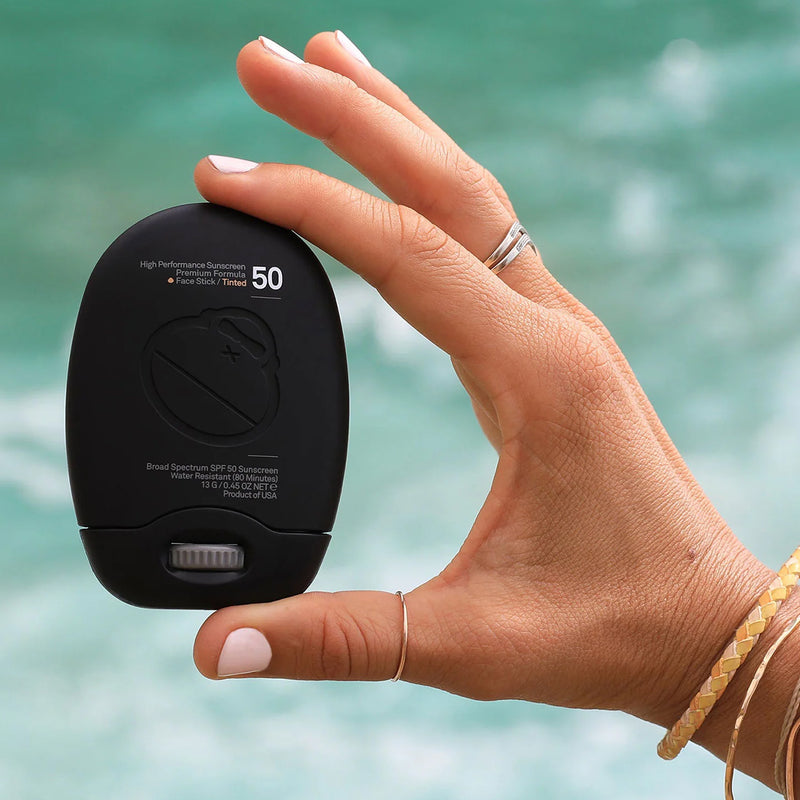 Load image into Gallery viewer, Sun Bum Signature Tinted Sunscreen Face Stick - SPF 50 3
