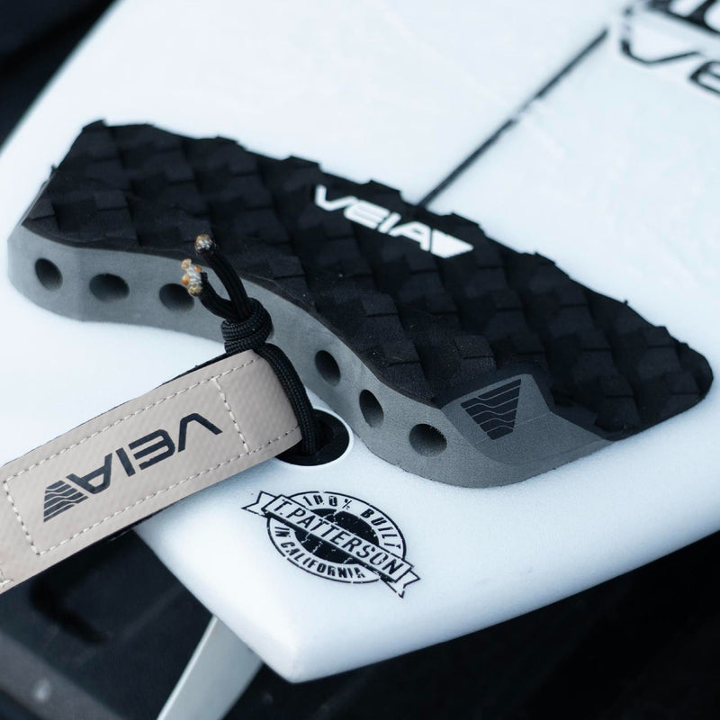Load image into Gallery viewer, VEIA Explorer Tail Block 1-Piece Traction Pad 2

