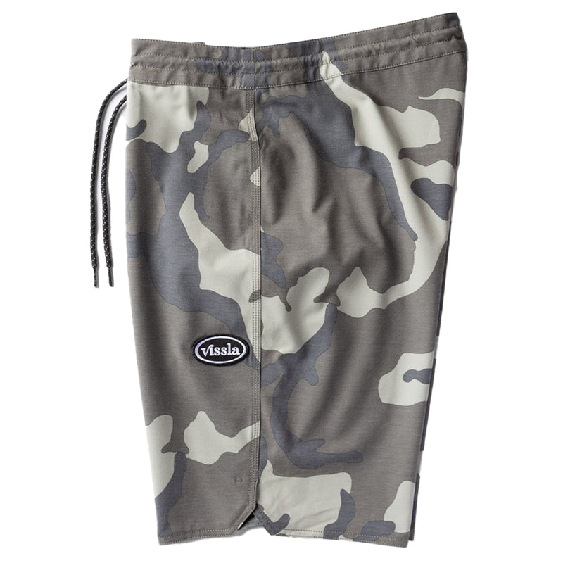 Load image into Gallery viewer, Vissla Long Sets 21" Boardshorts 3
