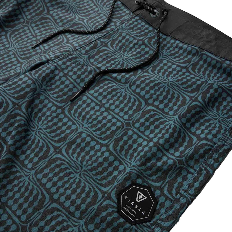 Load image into Gallery viewer, Vissla Croozer 17.5" Boardshorts 8
