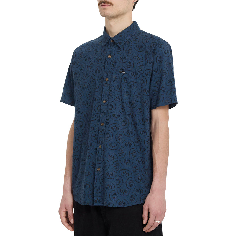 Load image into Gallery viewer, Volcom Scaler Stone Short Sleeve Button-Up Shirt 3
