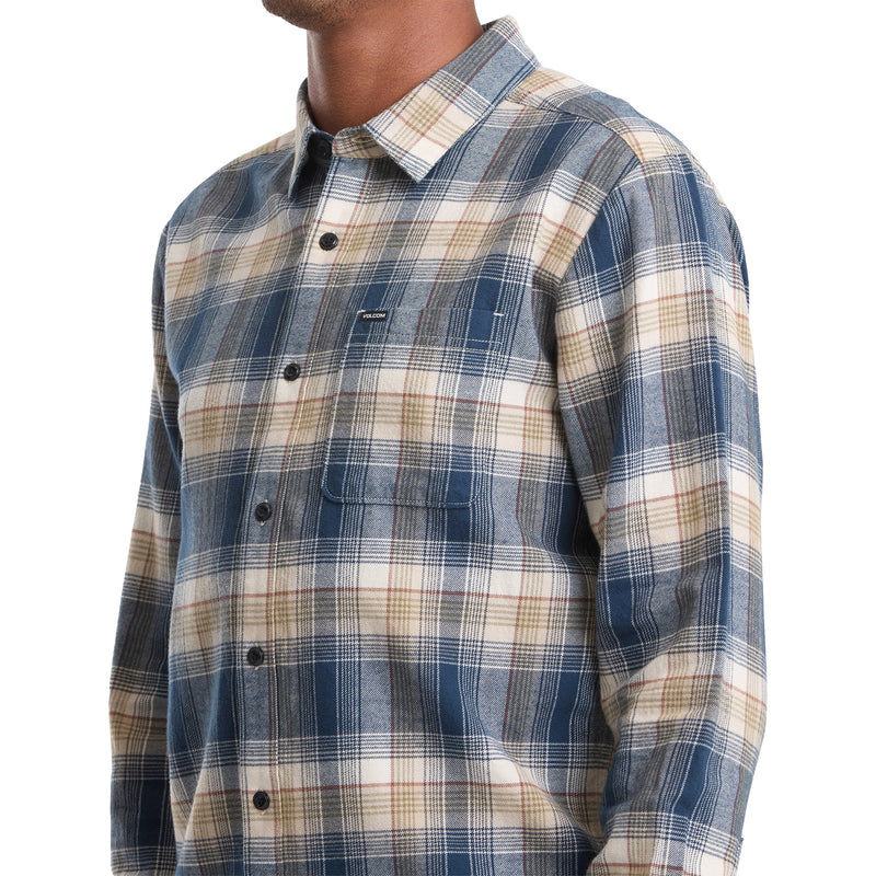 Load image into Gallery viewer, Volcom Caden Plaid Long Sleeve Button-Up Flannel Shirt 4
