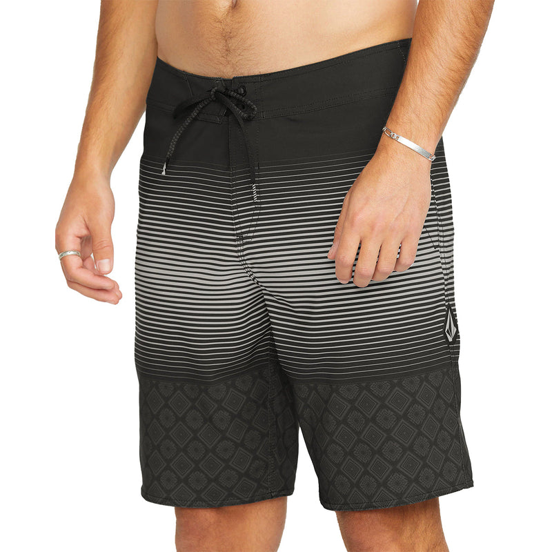 Load image into Gallery viewer, Volcom Lido Stripe Mod-Tech Trunks 20" Boardshorts 7
