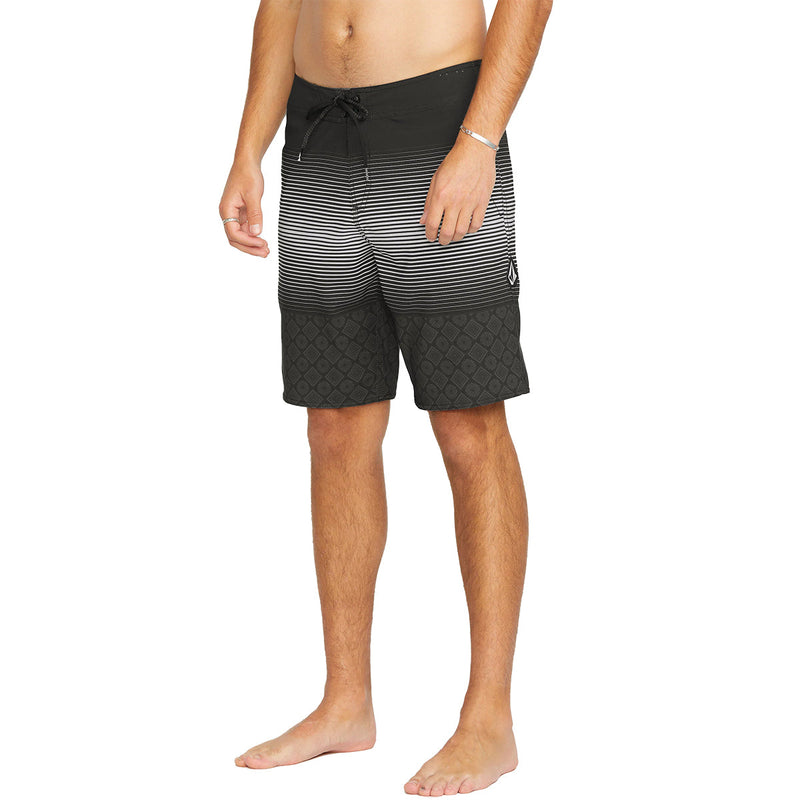 Load image into Gallery viewer, Volcom Lido Stripe Mod-Tech Trunks 20" Boardshorts 4
