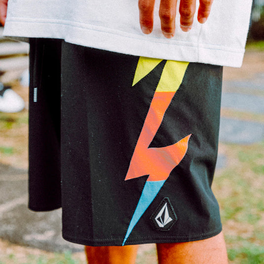 Volcom Zapped Liberators Trunks 19" Boardshorts 4