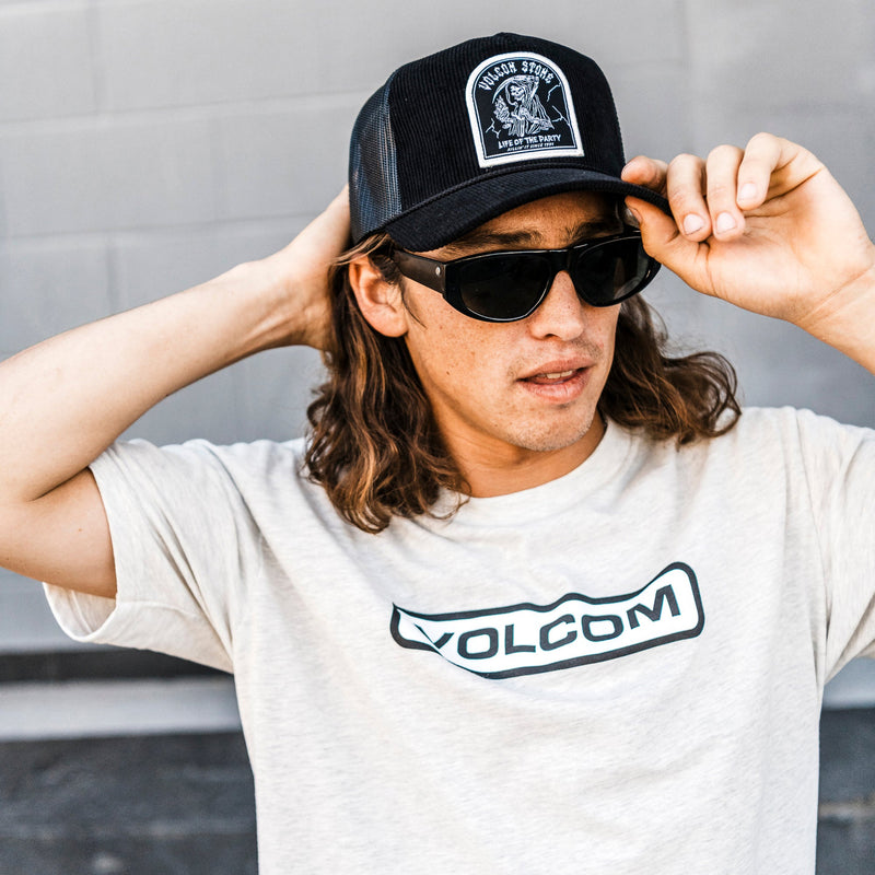 Load image into Gallery viewer, Volcom Shred Supply Trucker Hat 3
